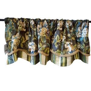 RLF Home Nobelese Glory 50" x 16" Scalloped Curtain Valance Lined Green Multi
